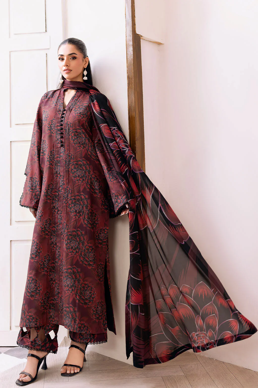 RESIZED-35 Zarqa Red Bloom - Image 1